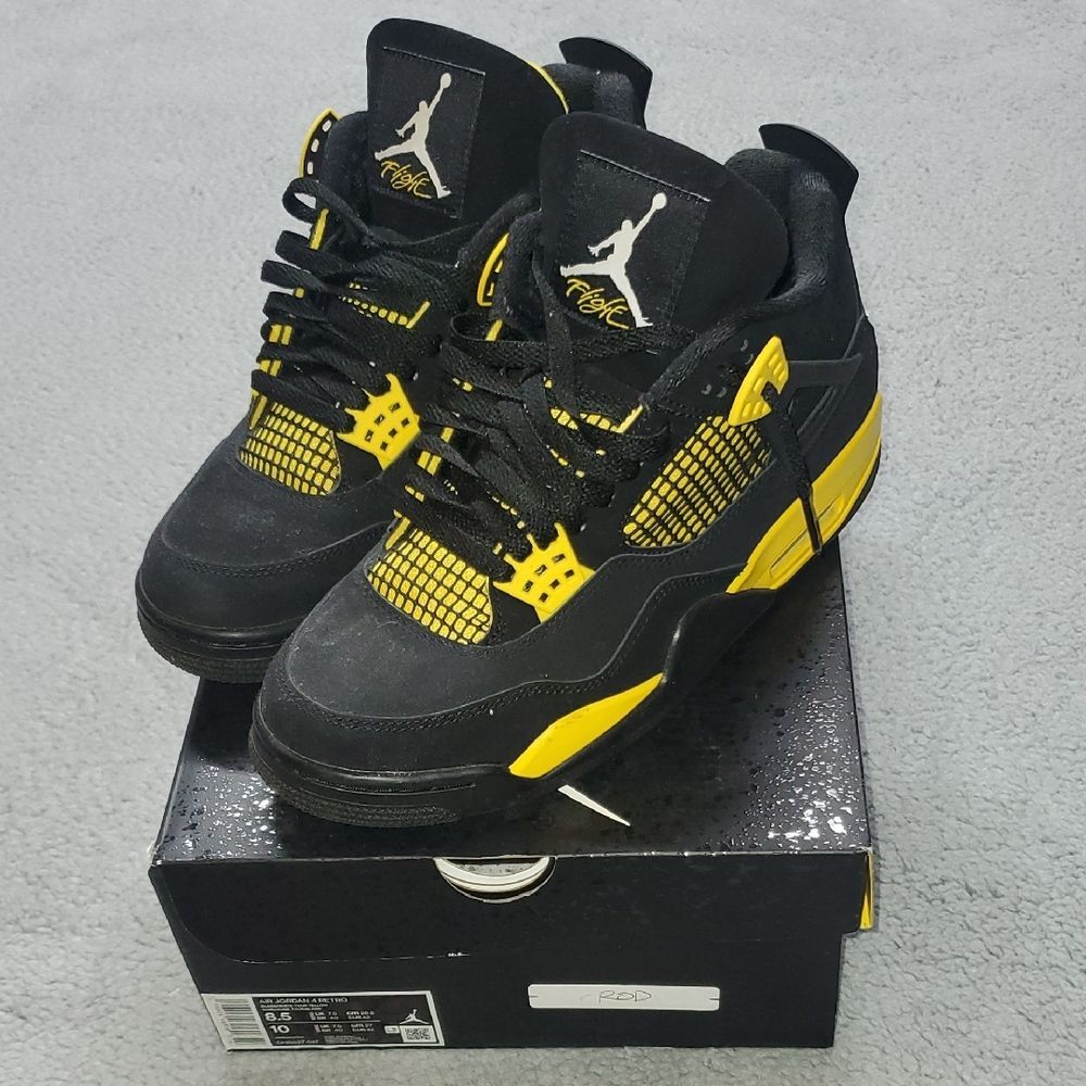 Jordan Air 4 Retro Black and Tour Yellow Mens Size 8.5 Womens 10